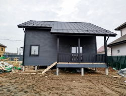 Karkasnyj-dom-75h9-Frolov-poselok-Akinshino-2