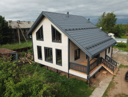 Karkasnyj-dom-9h95-poselok-Sviritsa-1